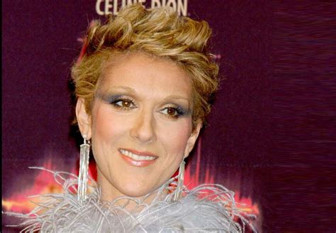 Céline Dion en 10 looks coiffure .